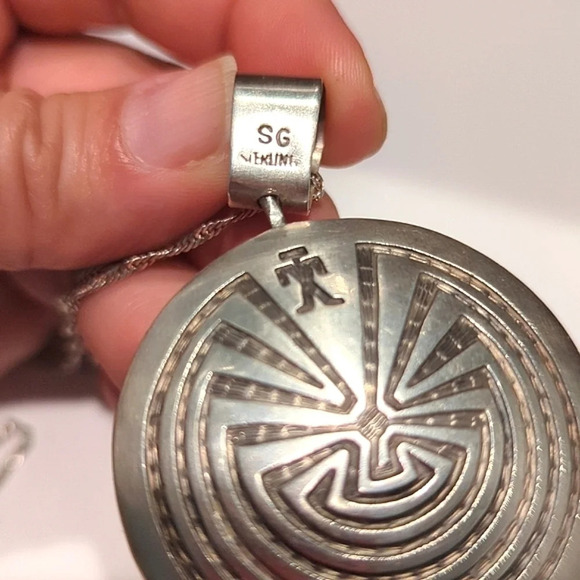 Vintage Navajo Sterling silver bear necklace - Picture 4 of 6